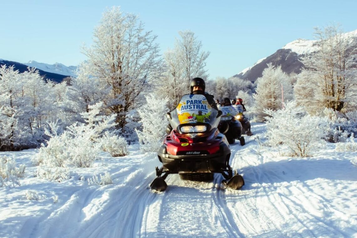 Noches blancas en moto de nieve