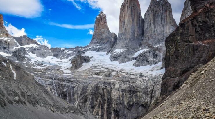 Full Day Torres del Paine – 4×4 Overland Truck