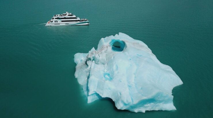 Gourmet Glaciers Cruise Experience