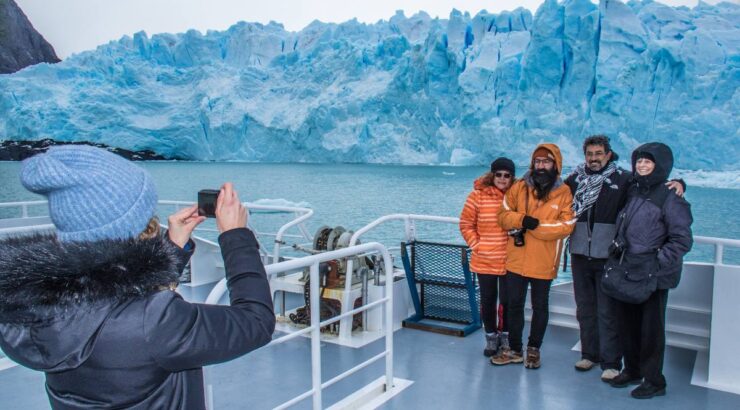 Gourmet Glaciers Cruise Experience
