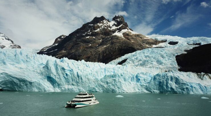 Gourmet Glaciers Cruise Experience