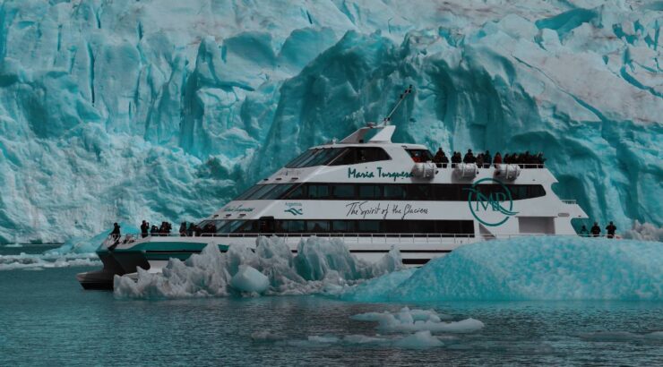 Gourmet Glaciers Cruise Experience