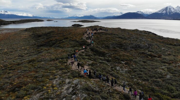 Navigation on the Beagle Channel at the Lighthouse