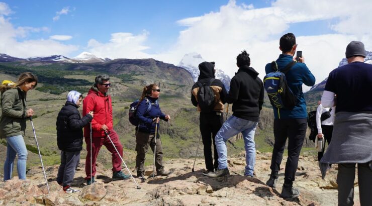 Full Day Chaltén: Viewpoint of Condors & Chorrillos del Salto